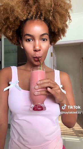 Delicious Smoothie Recipes by Kayla Kim