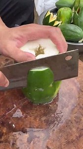 240K views · 481 reactions | How to Cut Vegetables with Simple Knife Skills 復 #KnifeSkills #CookingTips #FoodArt | Kimberly Lunsford | Facebook