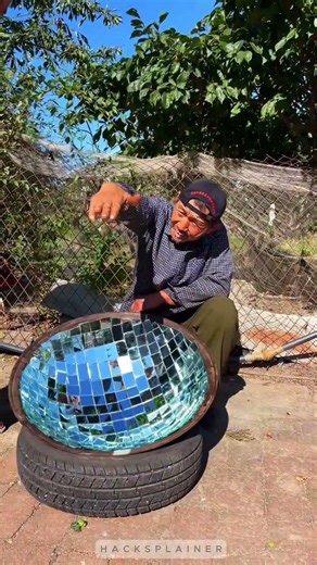 He Creates a DIY Solar Cooker at Home! #DIY #solarcooker