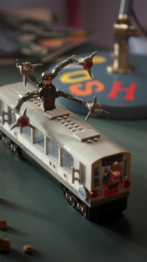 我們的蜘蛛感應正在大響！迫不及待想要重現這場史詩級大戰 🤩🕷️ 在 LEGO® Marvel Brickverse 中，展現你對超級英雄的熱愛吧！ #76321蜘蛛人大戰八爪博士地鐵列車場景 🚨列車失控大危機！詹姆森和梅嬸被困火車上！ 蜘蛛人緊急出動，揮動蛛絲全力減速🕸 但八爪博士機械觸手狂攻，火車能否安全停下？ 你，就是拯救關鍵！🫵🏻 快來一起體驗這場驚心動魄的蜘蛛人冒險吧！🔥 #LEGOMarvelBrickverse #ImagineYourBrickverse #樂高漫威 #樂高 #台灣樂高 | LEGO