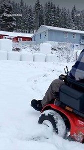 ❄️​Conquer the snow and the great outdoors with the Magic Mobility Extreme X8 all-terrain powerchair! ✅ 4x4 off-road performance, able to conquer any terrain, including sand, mud, snow and curbs. ✅ Four independent high-speed, high-torque, high-efficiency motors, with a top speed of 10 km/h (6 mph). ✅ Exceptionally smooth and jolt-free ride #offroad #comfort #extreme #mobility | Magic Mobility