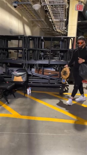 1.2M views · 23K reactions | THE WORLD CHAMPION HAS ARRIVED FOR #WWERaw! YEET!  | WWE | Facebook