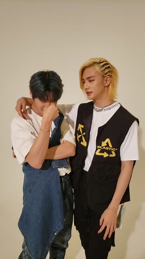 ラブストーリーは突然に〜♬STAY！心の準備はいいですか？👨‍❤️‍👨 #StrayKids #スキズ #Hyunjin #I_N #ALLIN #LoveStory