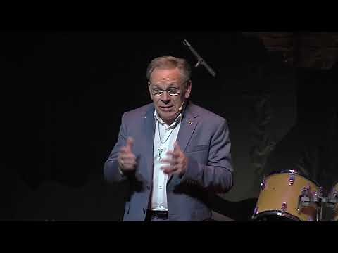 How We Learn is More Important than What We Learn | Glenn Dakin | TEDxABQED