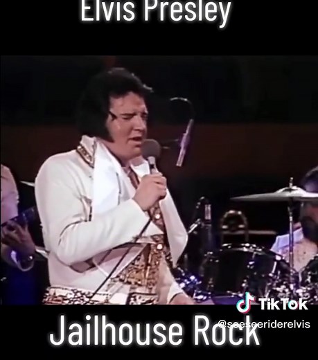 Love this one #elvispresley #elvis #elvispresleymusic #elvispresleyfans #elvispresleylive #jailhouserock