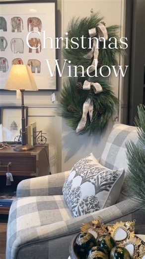 First Christmas 🎄 window done 🤩 Loads of gorgeous decorations, Wreaths and Gifts. 🎁 | VMD Interiors