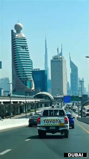 Dubai Roads Are Next Level 🇦🇪 Luxury Cars Everywhere! #dubai #burjkhalifa