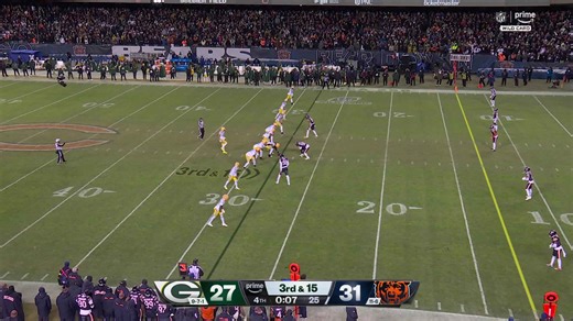 Can't-miss play: Bears advance to NFC divisional round after Love's incompletion on last play