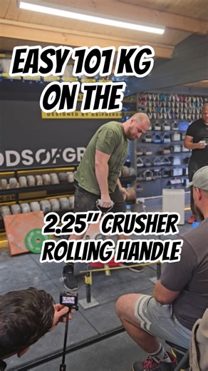 Easy 101kg - 2.25" Crusher rolling handle at King Kong International 2025 #GripStrength #armlifting