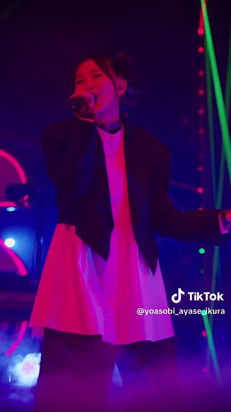 YOASOBI「怪物」: 人気楽曲の魅力を探る