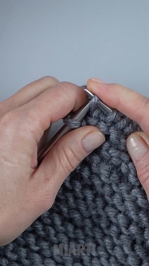 19K views · 209 reactions | Un snood/capuche tricoté simple pour débuter vite ! | Miarti - Crochet et Tricot | Facebook