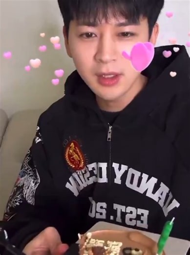 Hanbinnie: A Talented Songwriter