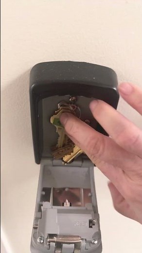 How to open and close Master lock