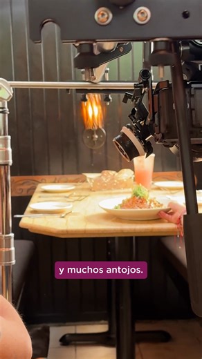 Así se crea la magia. 🍰✨ detrás de nuestras delicias en The Cheesecake Factory. 💫🎬 | The Cheesecake Factory México