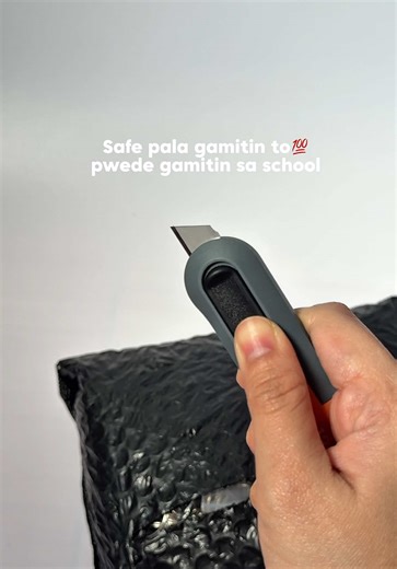 The Best Self-Retracting Cutter for School Supplies