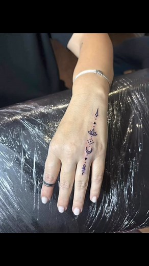 11K views · 60 reactions | Check out our work朗#TattooArtists #TattooCulture #TattooPassion #TattooAddict #TattooLovers #CustomTattoos #BodyArt #Inkspiration #TattooWorld #TattooLove#TattooedMen #TattooedWomen #ArtisticInk #TattooObsessed | Funkytattoo Bucuresti | Facebook