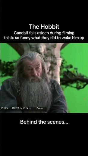 This is amazing haha! The Hobbit is so good I love these behind the scenes bloopers! #lotrtok #lotr