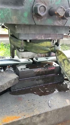 Pipe flattening and bolt hole drilling process #shorts