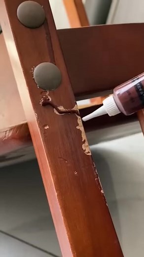 Restore scratched wood floors, tables & cabinets with this 12-color Wood Repair Kit! Your product is right at the links below: 👉 https://amzn.to/4njckcO 👉 https://amzn.to/41OpwxZ Drop 'HOME' for more info! ✨ A single like supports me so much! ♥️ #amazonmusthaves #amazonfavorite #homefix #woodentools #amazonfinds | Chic Abode Essentials