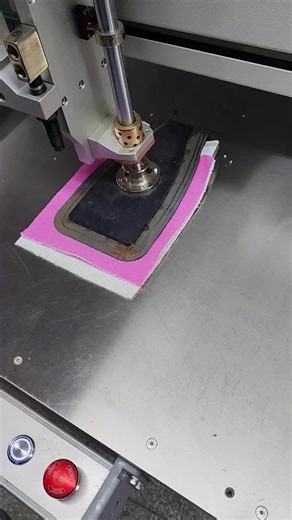 Automatic sewing bath towel #AutomatedSewing #SmartSewingMachine #SewingRobot #GarmentAutomation #SewingTech #TextileMachinery #ReduceLaborCost #FastProduction #24hManufacturing #ZeroDefectSewing #SmallBatchProduction #ApparelManufacturing #UpholsteryMachines #ShoeSewingTech #BagMakingMachine #MedicalTextiles #AutomaticSewingMachines #MachineForAutomaticallySewingCuffEdgesAndBottomEdgesOfPOLO #AutomaticPocketsetter #DoubleHeadHeatTransferMachine #SewFast #SewFastAutomation #AutomaticShirtSleeveP