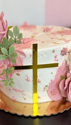 These gorgeous communion cakes went out last weekend!!! Need something for your celebration? These acrylic crosses come in silver and gold, add some matching metallic leaf, and some faux flowers and you’re ready to wow the dessert table! #communion #communioncakes #cakes #buttercreamcakes #cross #crosscakes #springcakes #buttercreamcakes #explorepage #cakeartist | The Cakery Fishkill | Facebook