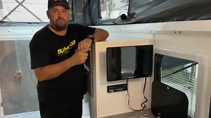 👀 The 15ft FAKAWI walk through 👊🏻 Packing a Punch with Standard Inclusions 🤙🏻 GotchaCovered 💲62500.00 Introducing our newest family van that ticks all the boxes – the Fakawi. The Fakawi is equipped with a fantastic kitchen, ready for any cooking style. Easy to set up – simply open the door and you are presented with open space, a 4-burner gourmet gas cooker & a stainless steel sink along with electrical points & 12v LED lighting. Plenty of storage including through and through cupboards to