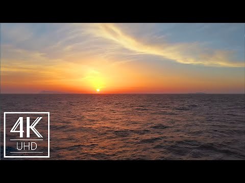 Relaxing TV Screensaver 4K - Chasing the Sunset - Drone Video with Amazing Views & Colors