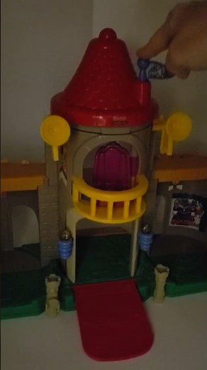 Fisher Price Little People Lil Kingdom Castle Palace Playset 2003 for sale at www.ekidsthings.com