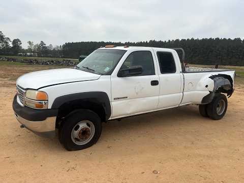2001 GMC Sierra 2500 Extended Cab Dually Pickup Truck