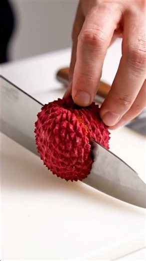 Cake or Lychee? #relaxing #satisfying #fruitcutting #ASMR #ai #bake #cake