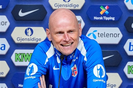 Pressekonferanse med Ståle Solbakken