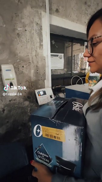 Last day 🥹! Casi 12 años dedicados al Ministerio Público Arequipa 🤓. Gracias gracias gracias // @Claudia Izumi 🌷@MariaGe Valdivia 🌷 créditos al camarógrafo estrella @Rafael Mendoza8565 🐵 #lastday #trabajoduro #ultimodia