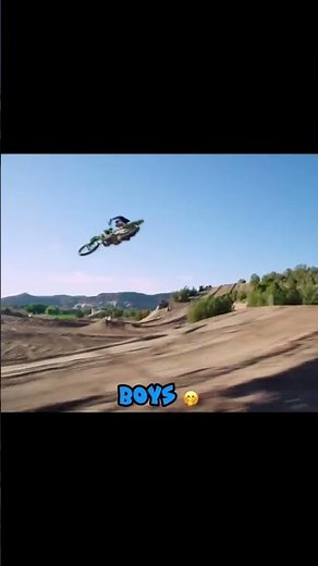These stunts are crazy 🤯😱 #dirtbike #stunt #edit #motorcross