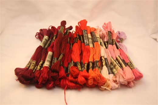 DMC Embroidery Floss Lot – Reds and Pinks| Standard Strands | Studio Cleanout - Etsy