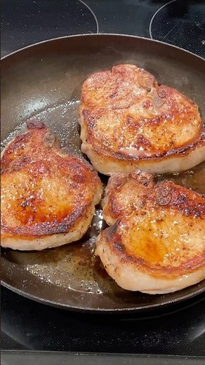 Carbon Steel Cookware 101 (Beginner’s Guide)