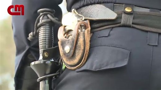 Pirata informático sequestrado na Nazaré por trio a quem exigia dinheiro Saiba mais em: http://tinyurl.com/5xthv5k7 | CM TV