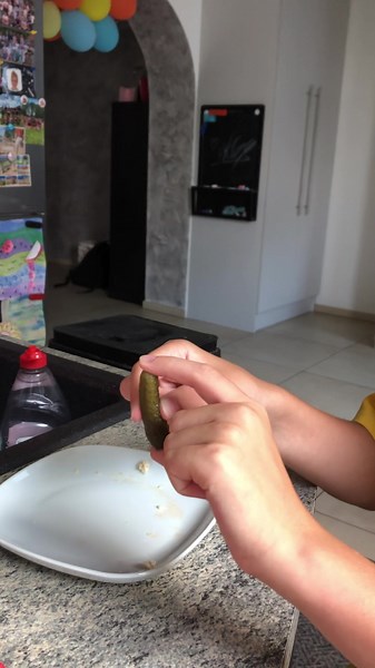 Dancing Pickle Adventure: Join the Fun!