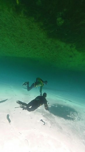 How long can you hold your breath? #swim #satisfying #iceskating