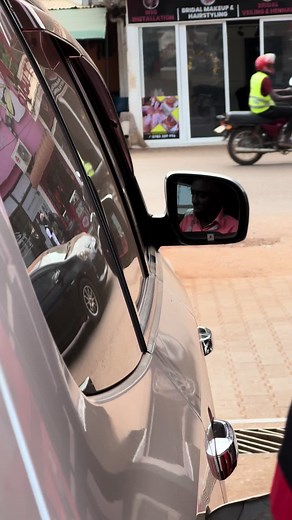 At Oryx, you have all the time to talk as your tank is being filled.