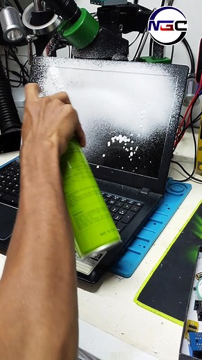 👉 පරිස්සමෙන් 💻😥 #laptop #technology #laptoprepair #repair #newgencomputer #laptopmotherboardrepair