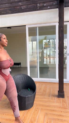 Its me ky 😬 on Instagram: "Thickest ! 💋"