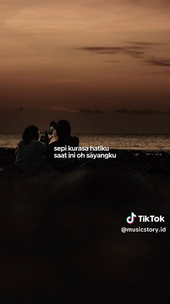 Denting - Melly Goeslaw: Lirik dan Cerita Musik