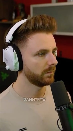 iRaphahell Pronounces the Names of Romanian Football Players.. 🤣