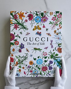 Gucci: The Art of Silk. For the first time, the story of the House’s silk scarves unfolds in a new book, created in collaboration with Assouline and curated by Jo-Ann Furniss. The dedicated publication traces their evolution from archival icons to contemporary expressions—revealing the artistry, inspirations, and cultural significance behind one of the House’s most enduring signatures. Discover the new book at select Gucci boutiques, Assouline stores and website, and on.gucci.com/GucciTheArtOfSi