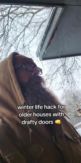 growing up poor gives you a particular set of skills that come in handy as an adult 😎 #lifehacks #winter #oldhouse #draftydoors #staywarm