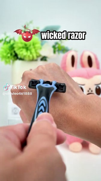 Keep Your Bottom Clean with an Electric Shaver