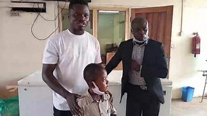 #EwaiseMuNsem Nhyira Fm's Ewiase Mu Nsem donates relief items to woman. | Nhyira 104.5 FM