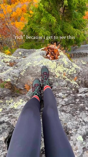 8.2K views · 134 reactions | fall in western north carolina  this is at blowing rock, nc & the view is truly incredible 凉 #fallfoliage #bucketlistadventures #NorthCarolina #bucketlist #blueridgemountains #blowingrocknc | Magnolia Megan | Facebook
