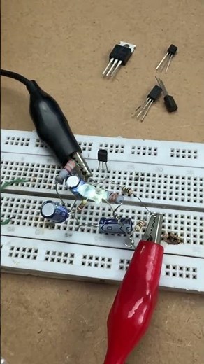 Breathing LED circuit using PNP Transistor #electronicsforbeginners #experiment