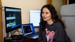 De la make-up artist a făcut reconversie profesională pentru a se angaja în IT. Care sunt salariile de început